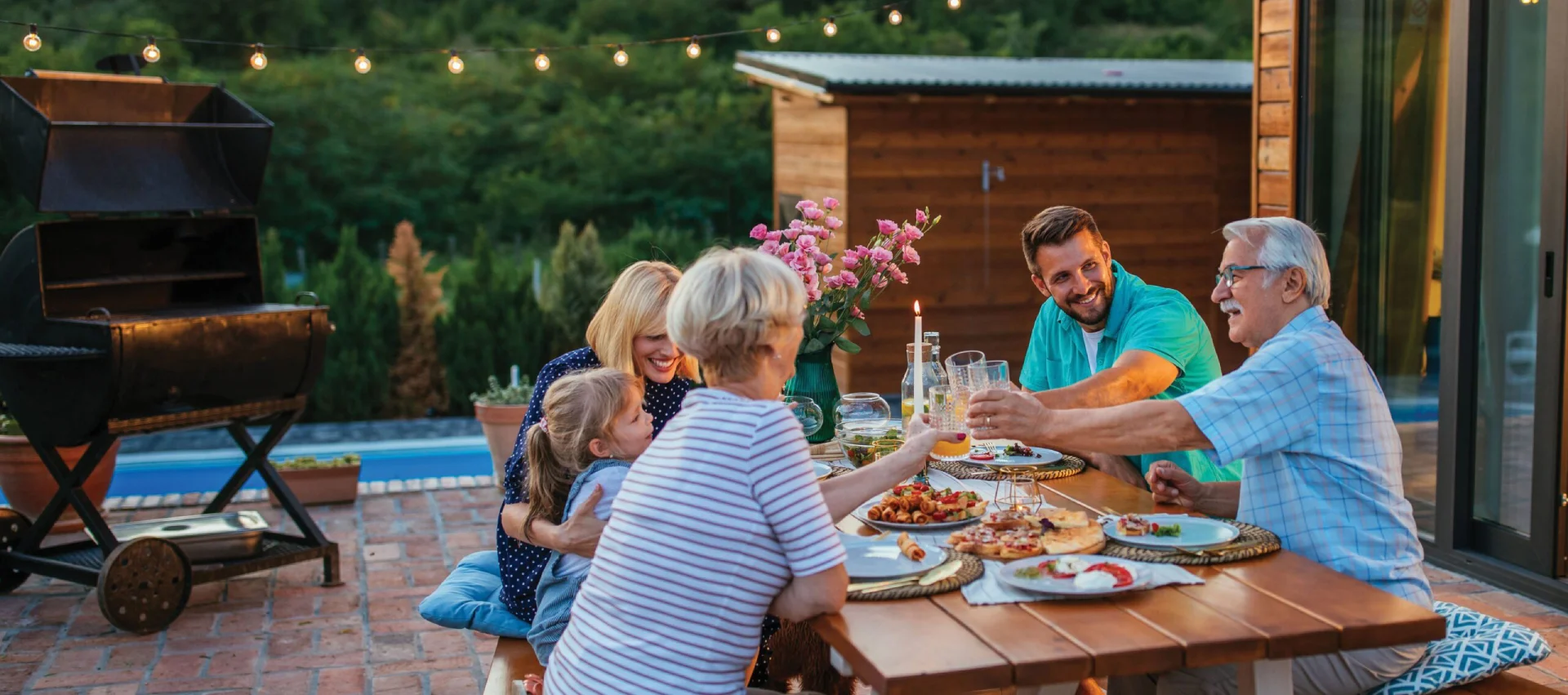 mosquito free family dinner outside in southeastern pa