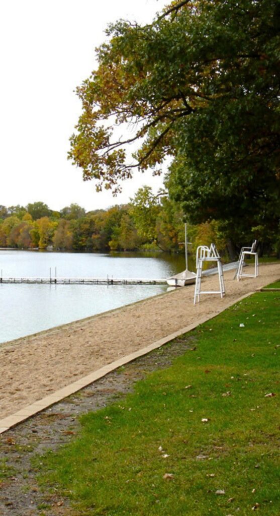 North Oaks lakeside Photo
