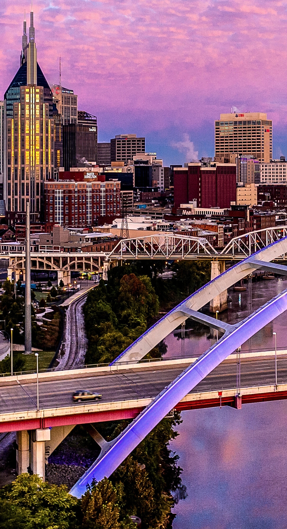Knoxville TN Hero Image Rocky Hill (1000 x 1839 px)