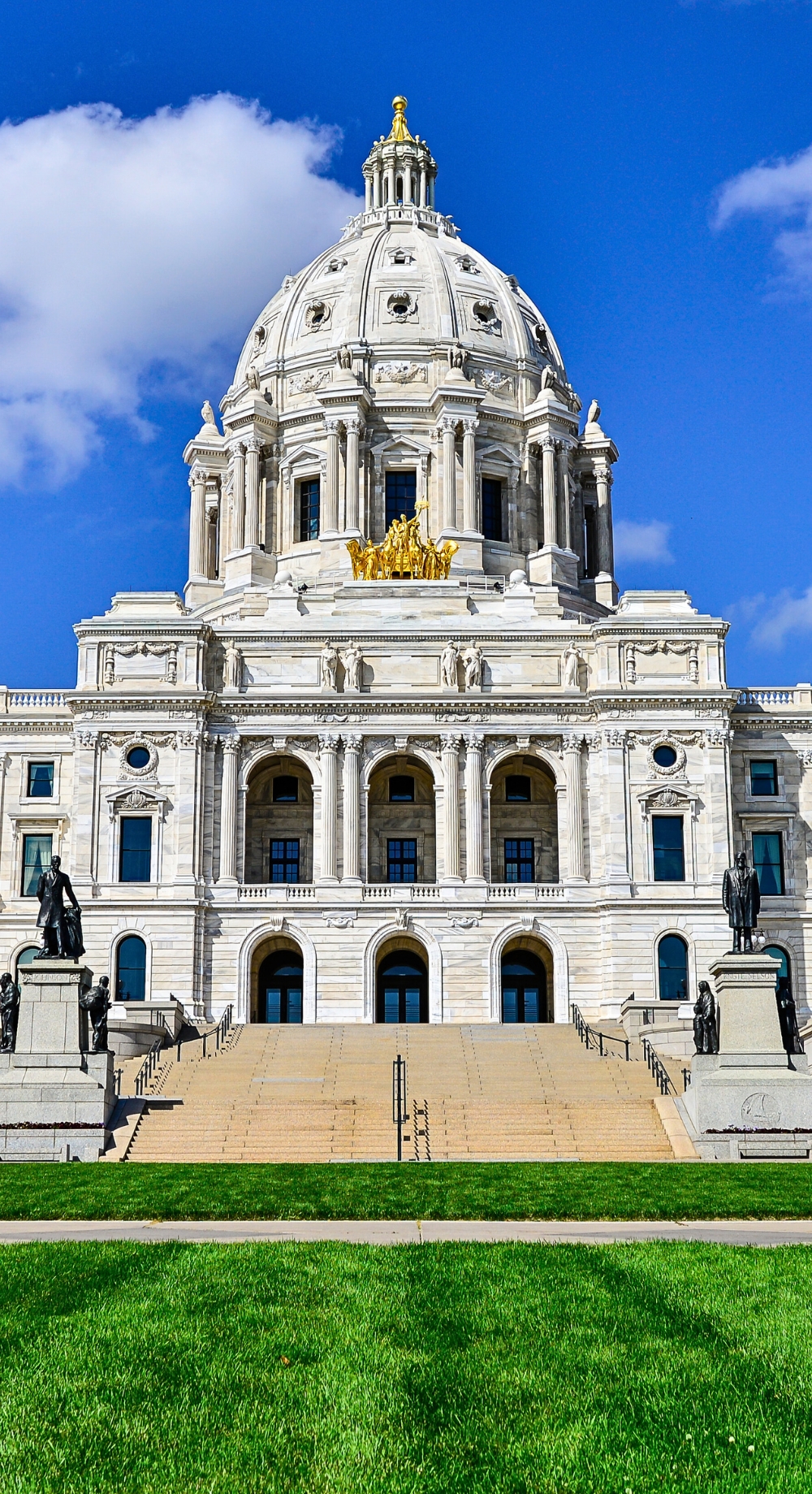 Delwood MN Hero Image Mobile version